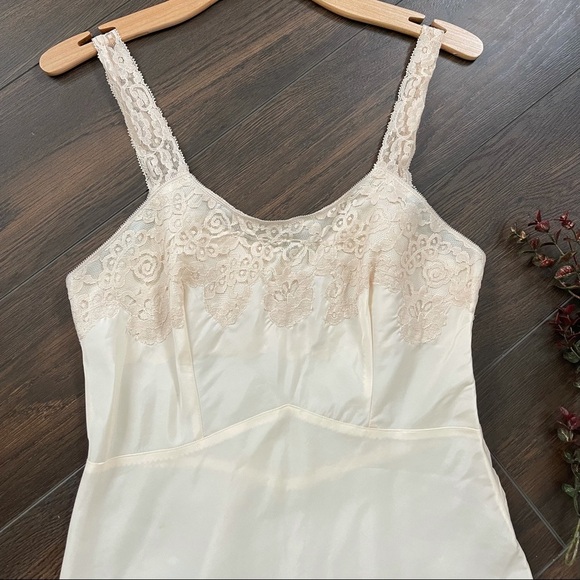 Vintage 1950s  lady Lynne lace trim slip dress - Picture 2 of 7
